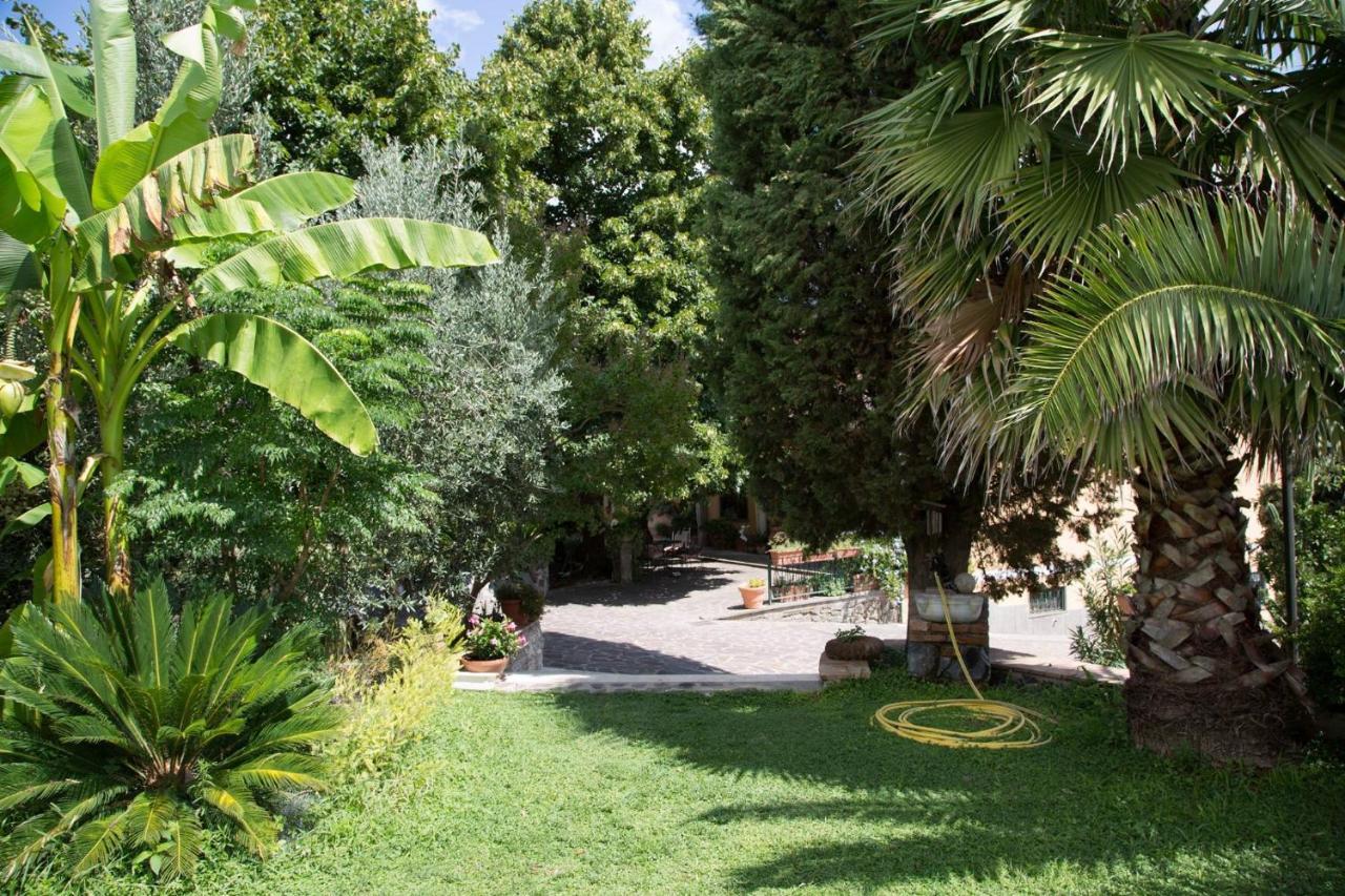 I Due Melograni Agriresort Тарано Экстерьер фото