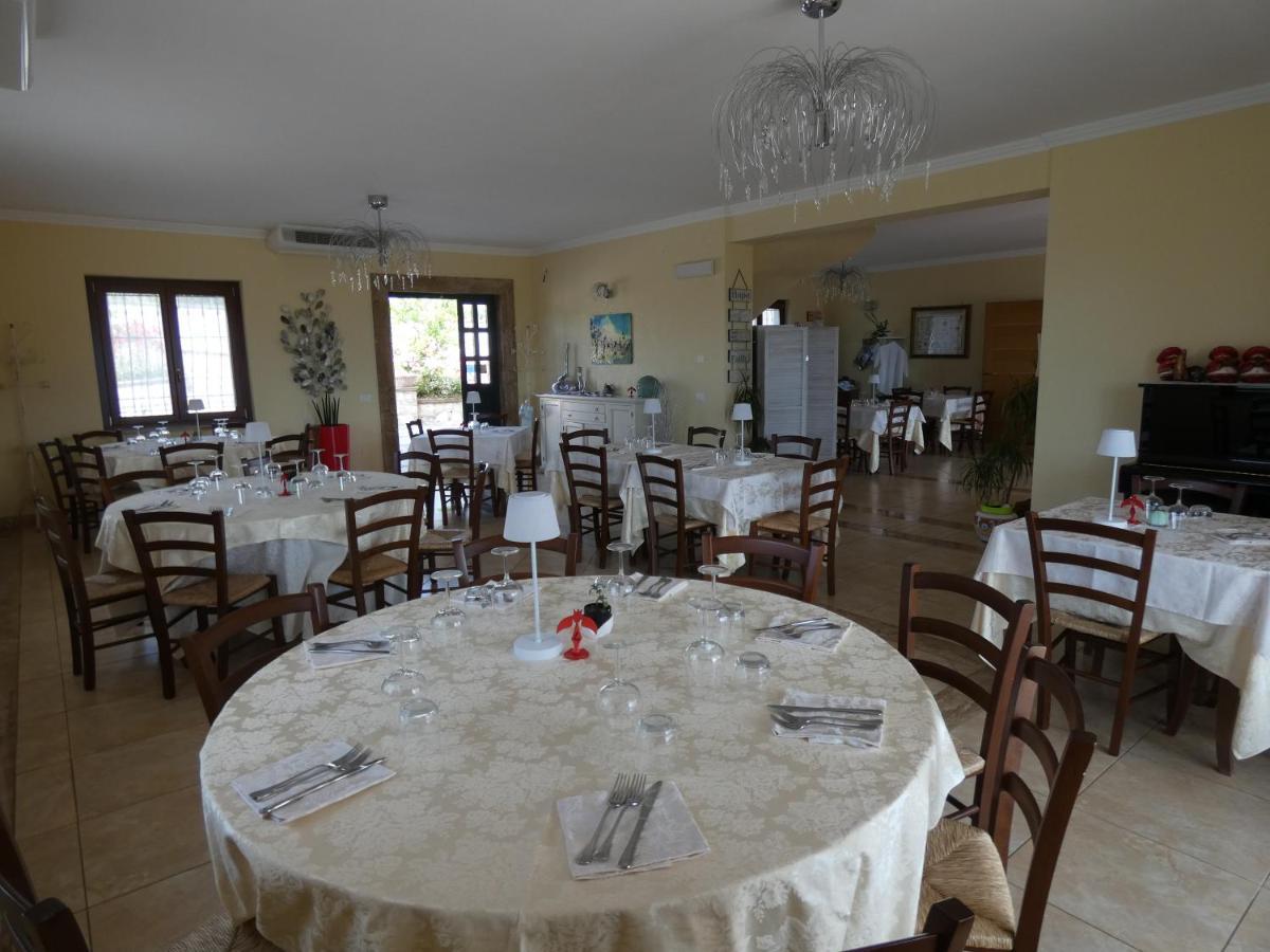 I Due Melograni Agriresort Тарано Экстерьер фото