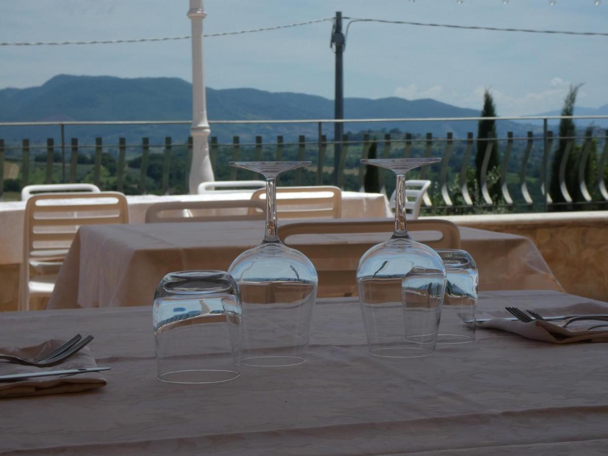 I Due Melograni Agriresort Тарано Экстерьер фото